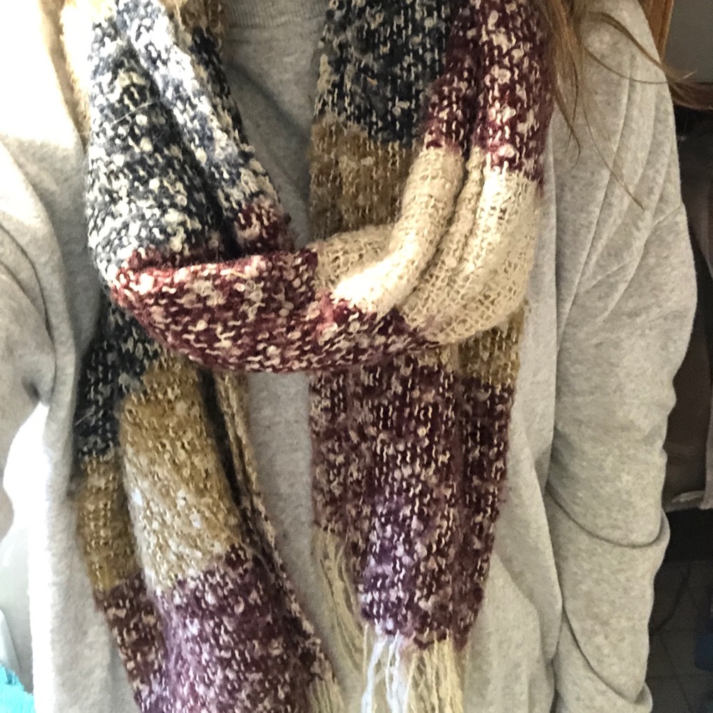 Scarf - Picture 3 of 3